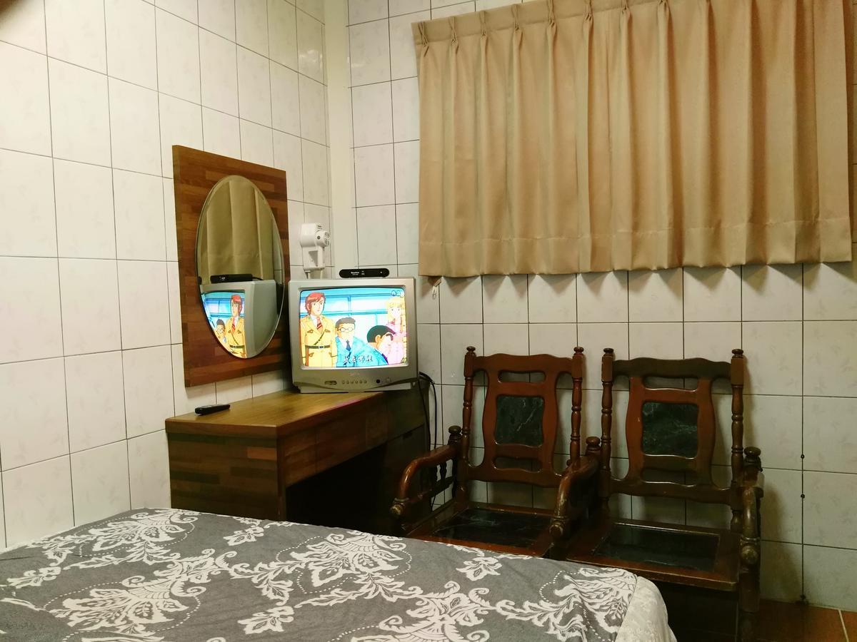 Qun Feng Hotel Фэньчиху Экстерьер фото