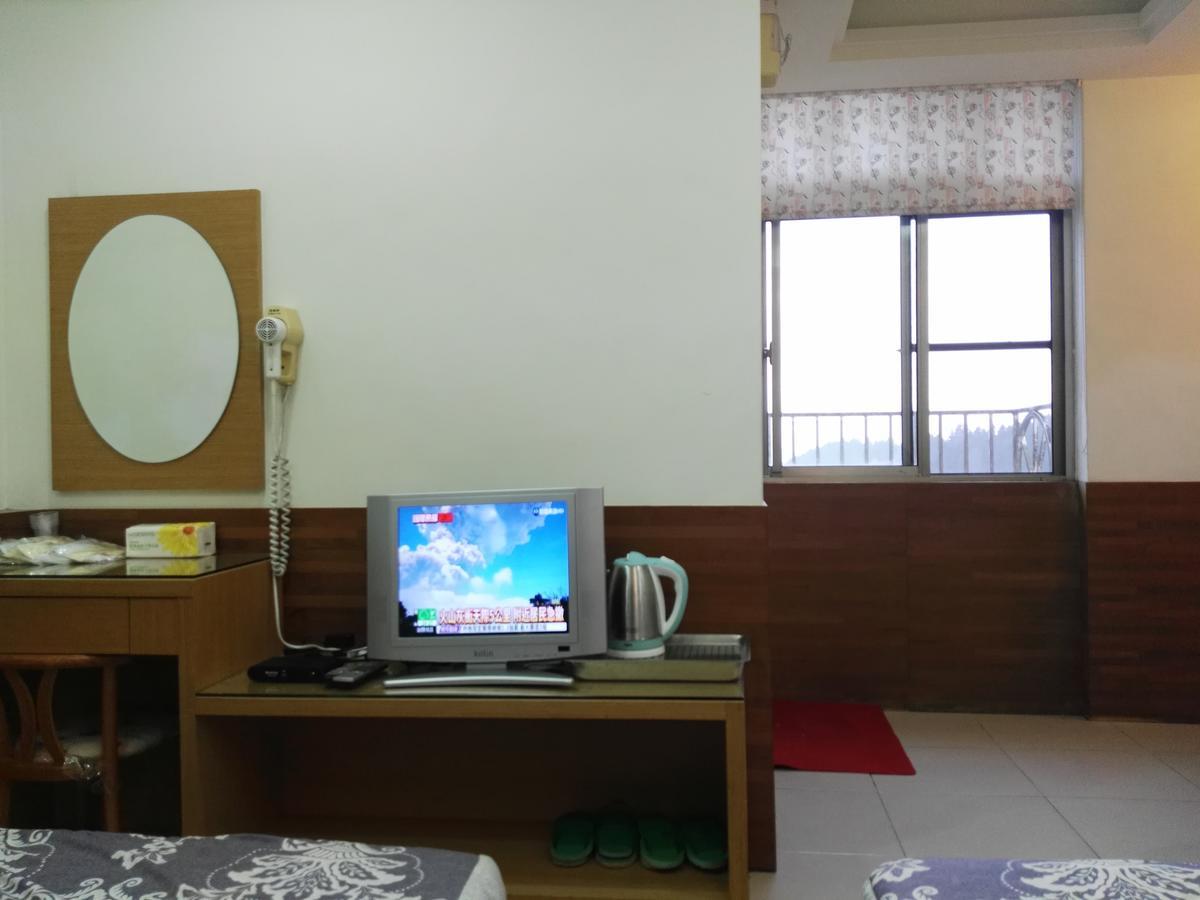Qun Feng Hotel Фэньчиху Экстерьер фото